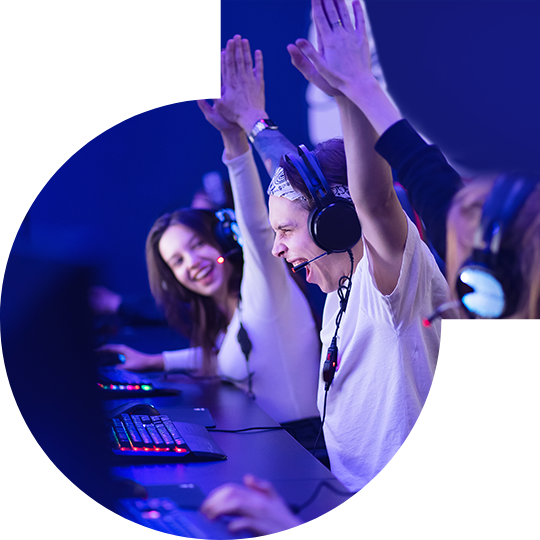 HJC黄金城独家双向驱动技术<br>让电竞玩家尽情享受极致高速快感